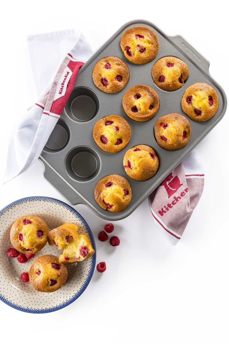 KitchenAid Metal Bakeware Muffin Pan 12 PCS - CC003296-001